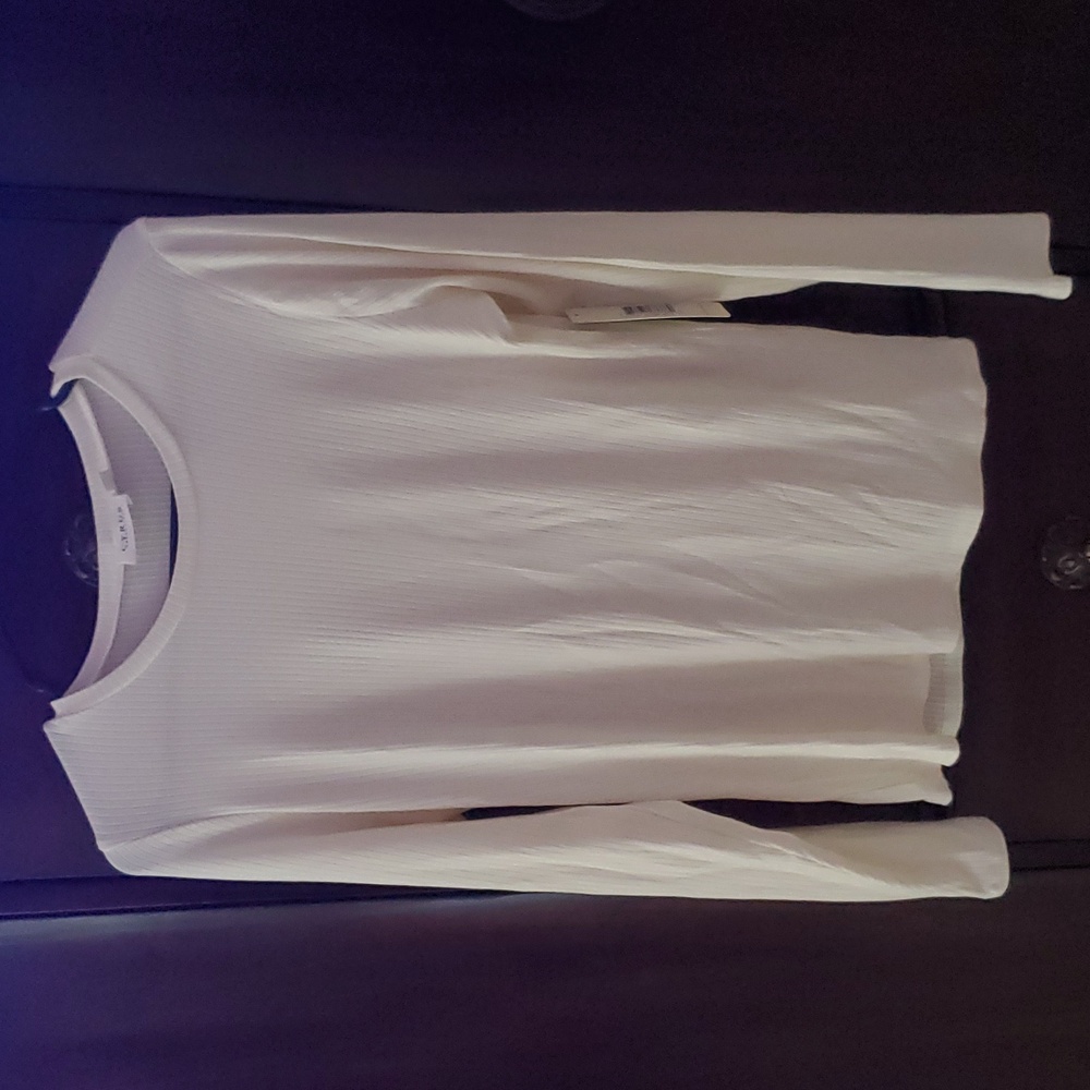 Cyrus Essentials woman's long sleeve top